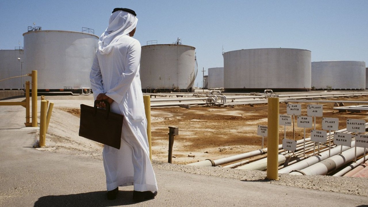 Saudi Aramco reduz quase todos os preços de petróleo a ser vendido em novembro