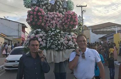Multidão de fiéis acompanha procissão de encerramento da Festa da Padroeira Nossa Senhora da Piedade em Anadia  