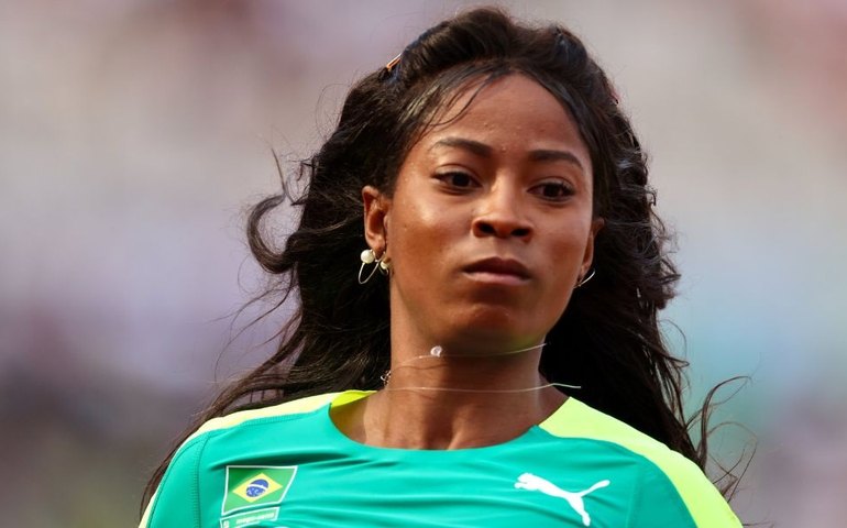 Vitoria Rosa faz terceiro e avança à semifinal dos 200m no Mundial de Atletismo