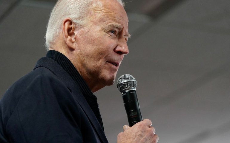 Biden reconhece a idade e desempenho ruim em debate