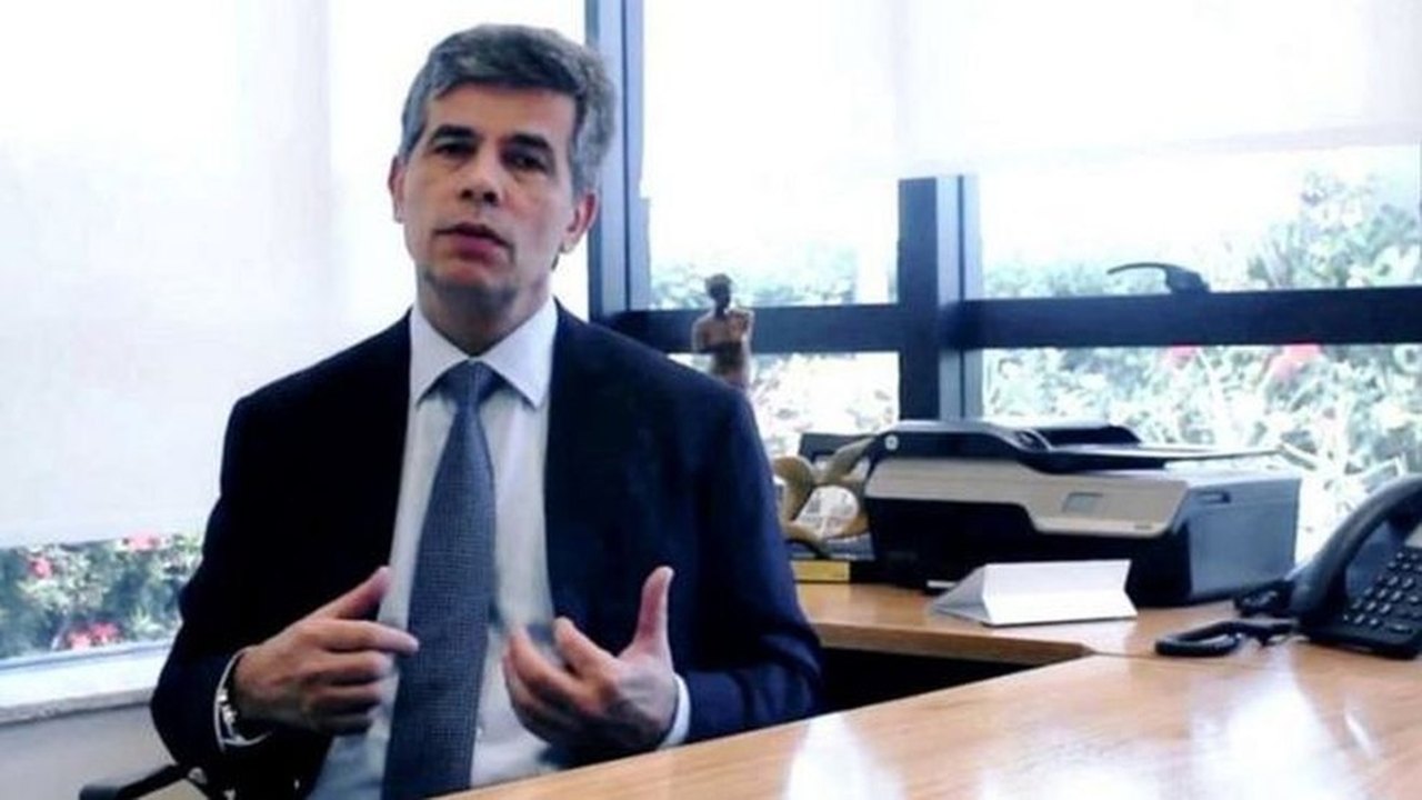 Não sabemos o que o ministro Teich pensa, diz-ex-ministro que enfrentou H1N1