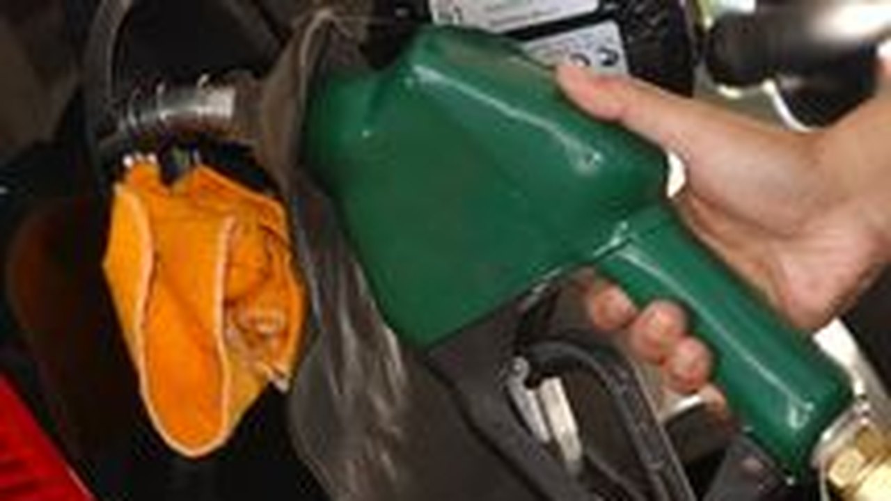 Preços de gasolina, gás e telefone ficam estáveis este ano, diz Copom