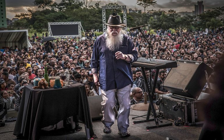 Hermeto Pascoal apresenta em SP obra que une música e artes visuais