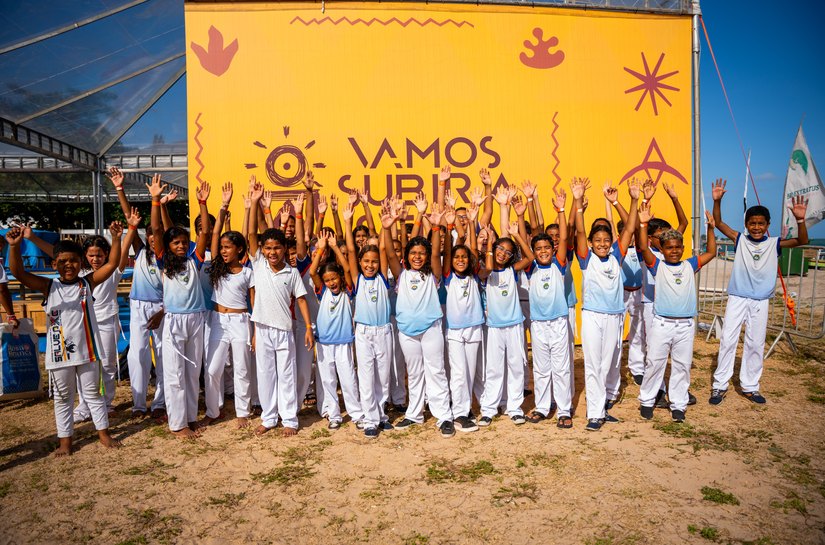 Projeto Arte Capoeira reúne 400 crianças da rede municipal em festival na Pajuçara