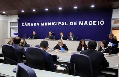 Câmara encerra recesso e dá início ao ano legislativo de 2019