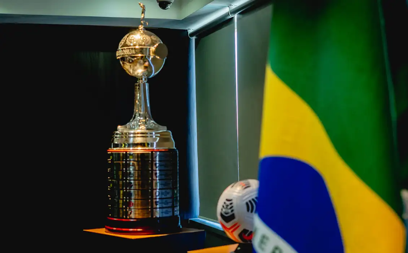 Presidente da Conmebol diz que final da Libertadores de 2025 pode ser