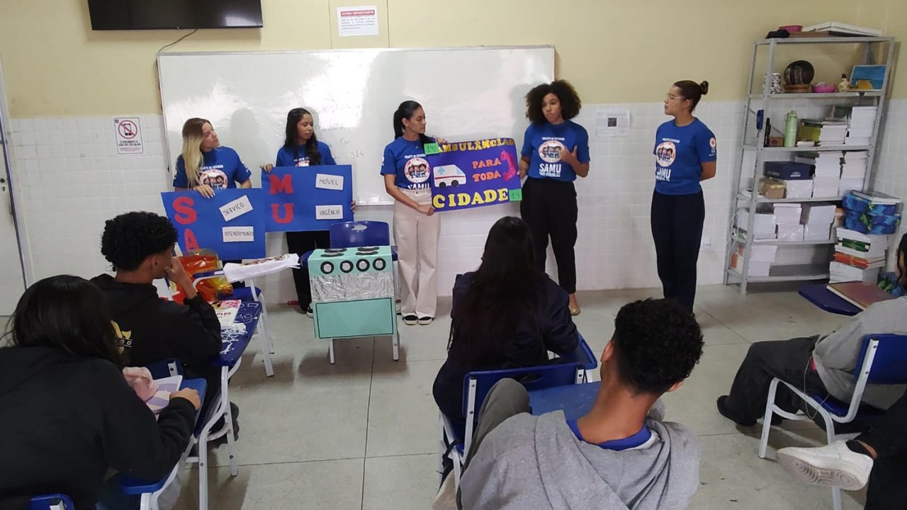 Samu leva noções de primeiros socorros e cidadania a alunos de escola na Santa Amélia