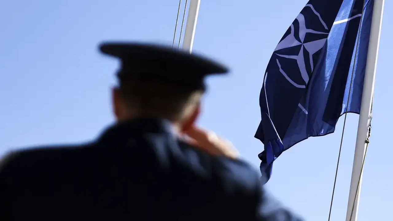 Otan acusa China de ser 'facilitador decisivo' da Rússia na Ucrânia e alerta sobre 'custo'; Pequim reage