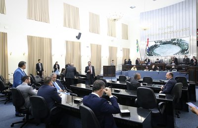 Plenário da Assembleia Legislativa aprova criação de dez cargos de defensor público