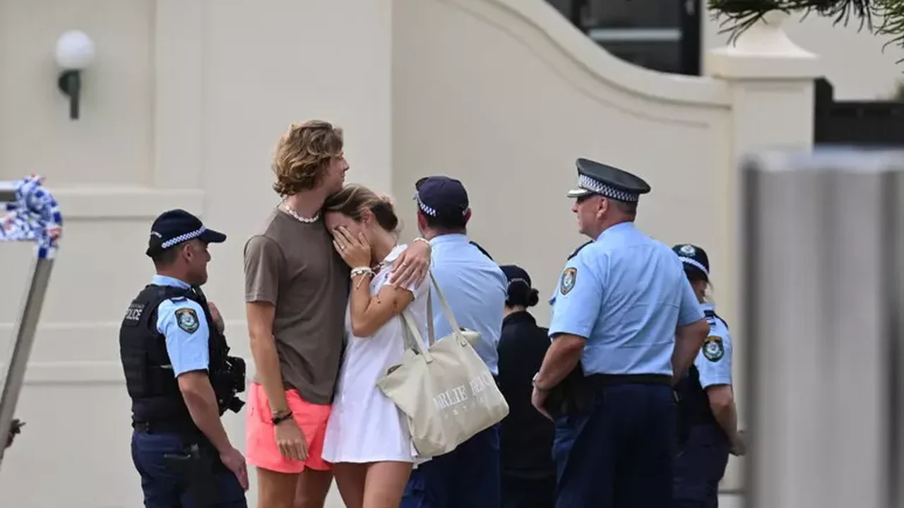 Austrália revisa número de mortos em ataque e identifica atiradores
