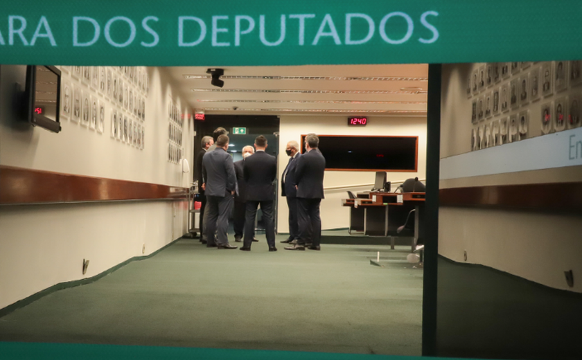 Governo Lula fica sem maioria na Comissão de Constituição e Justiça