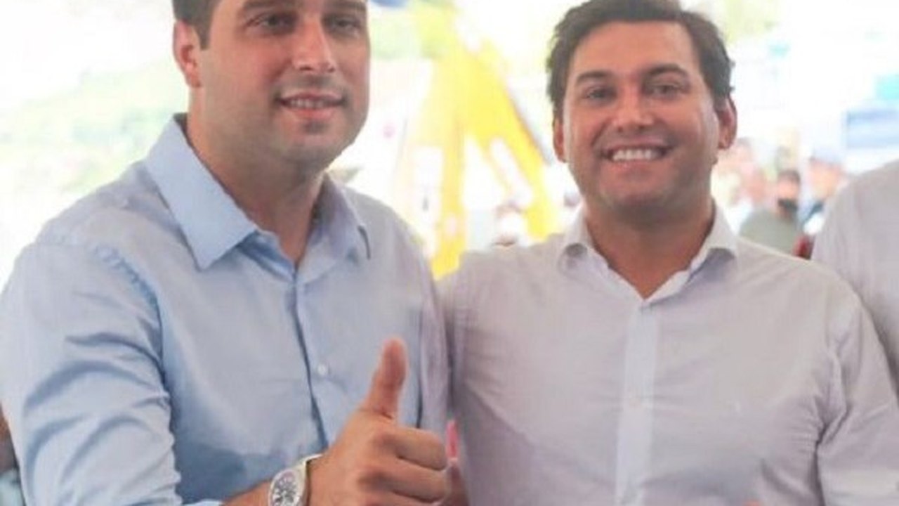 Prefeito Arthur Freitas reforça grupo de alianças políticas de Rodrigo Valença