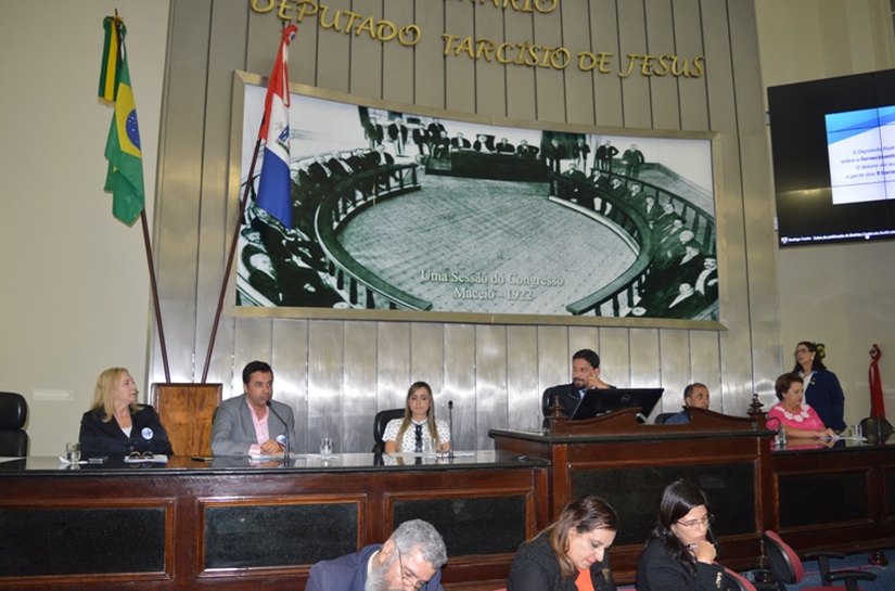 Cosems descaso do governo com distribuição de medicamentos