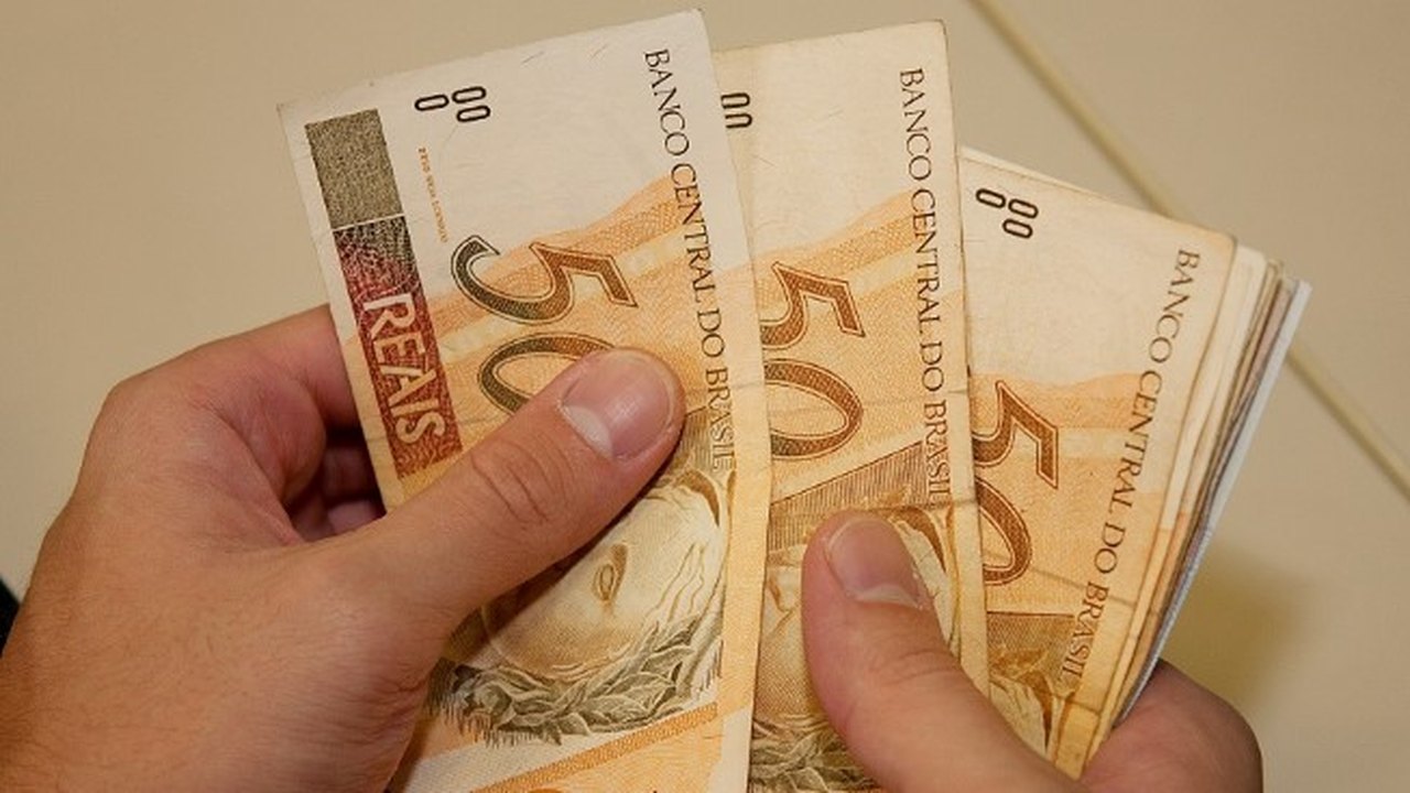 Governo vai alterar sistemática de correção do salário mínimo, diz Waldery