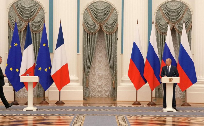 Putin e Macron: conversa sinaliza que diplomacia europeia 'sai do coma', diz político russo