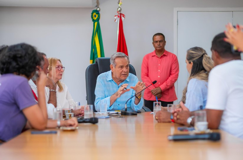 Governador em exercício recebe representantes sindicais no Palácio República dos Palmares