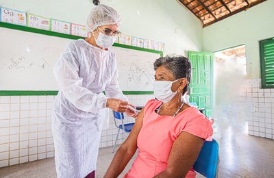  Arapiraca avança e vacina população com 58 e 57 anos nesta quarta-feira (2)