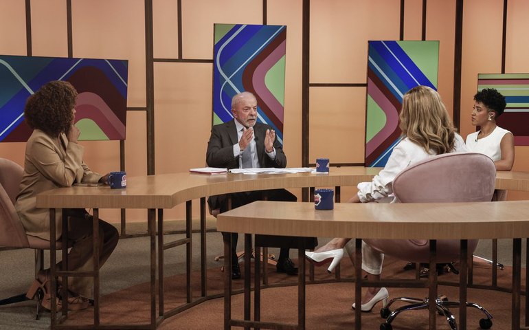 Lula diz que monitora preço dos combustíveis todos os dias