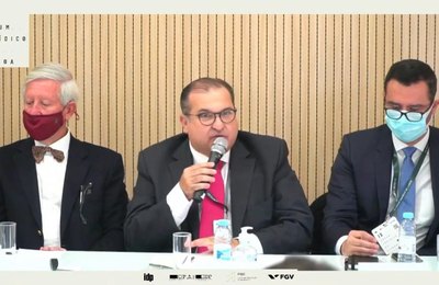 Em fórum na Europa, George Santoro defende transferência e diálogo para enfrentar desigualdades regionais