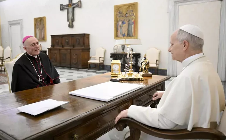 Papa se reúne com representante da Igreja em Israel e Palestina