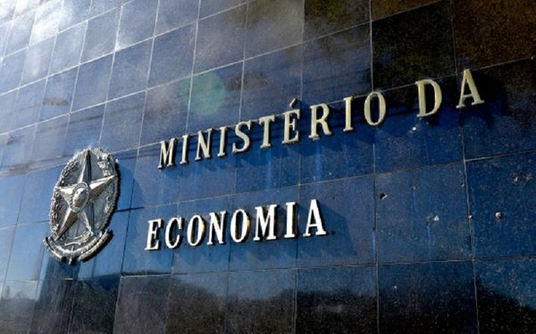 Salário de servidor consome 3,5 vezes o gasto com saúde