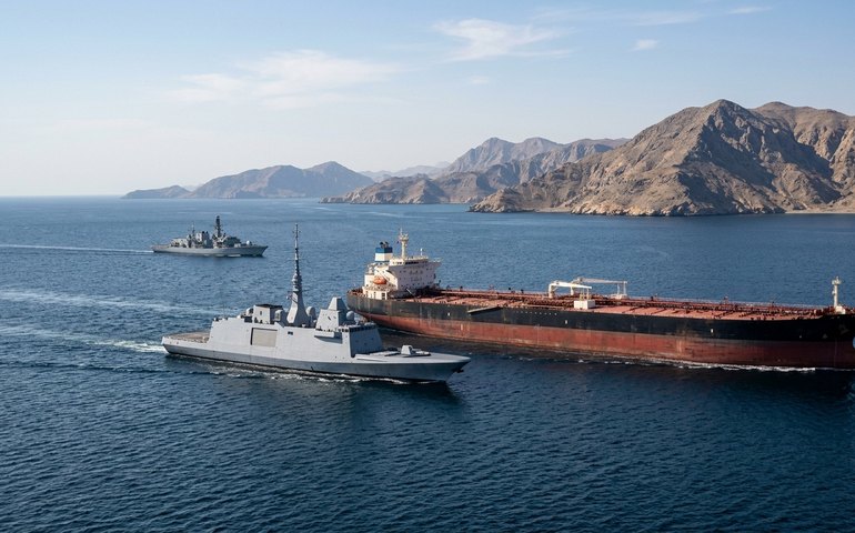 França e Reino Unido debatem missão para garantir navegação segura em Ormuz nesta sexta-feira