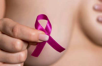 Especialista destaca importância do autoexame para o diagnóstico precoce do câncer de mama