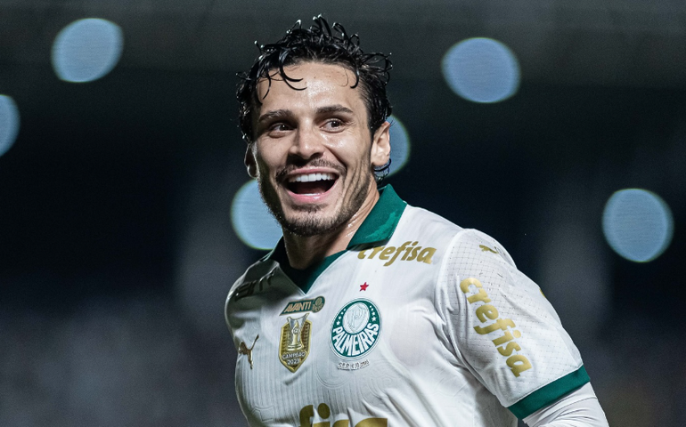 Veiga exalta bom momento do Palmeiras e foca na final com Corinthians; Gómez machuca o joelho