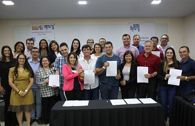 Prefeituras pactuam implantação do projeto melhoria da educação da Fundação Itaú Social	