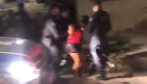 Abordagem termina com mulher presa