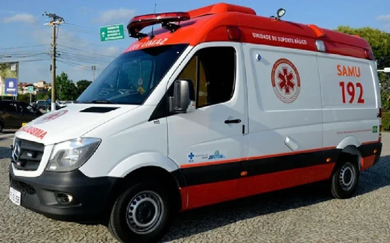 Homem embriagado é agredido no Mercado Público de Arapiraca e levado ao Hospital de Emergência