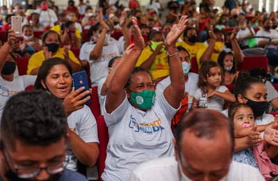 Prefeito JHC lança Conta em Dia, aluguel Maria da Penha e programa de cestas básicas