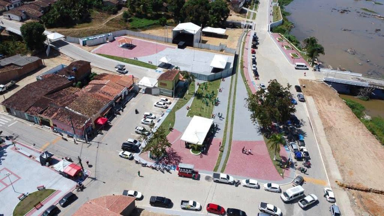 Prefeitura de Branquinha entrega reconstrução da Praça José Gomes de Freitas e da orla destruídas pela enchente