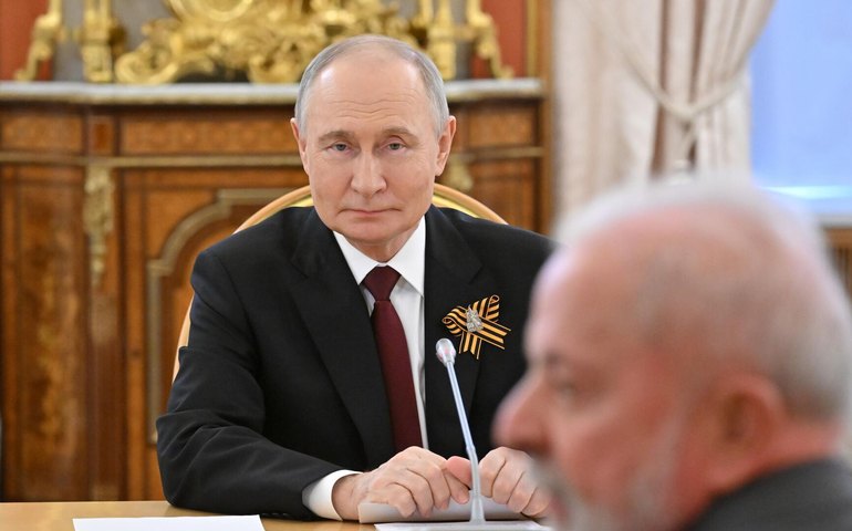 'A política precisa mudar o debate': Lula vê com otimismo negociação de paz entre Putin e Zelensky