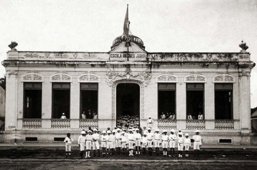 Revitalização do prédio da antiga Escola Diegues Júnior encanta população
