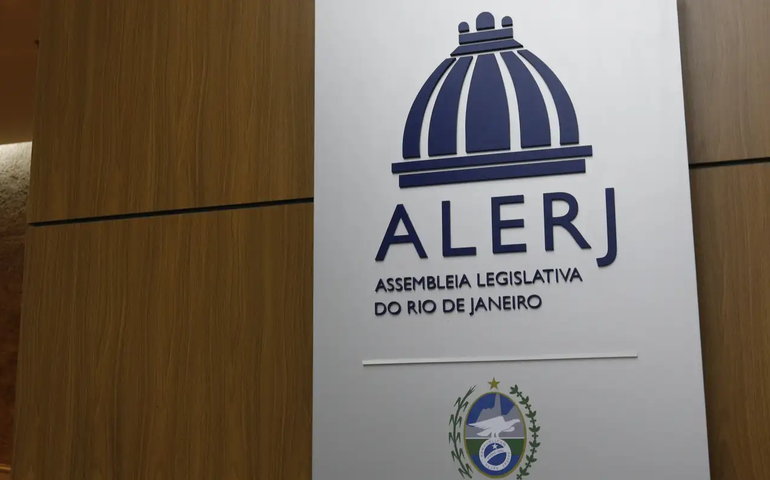 Entra Maracanã, sai Caio Martins: veja os imóveis do estado que foram colocados ou retirados pela Alerj da lista de autorização para venda