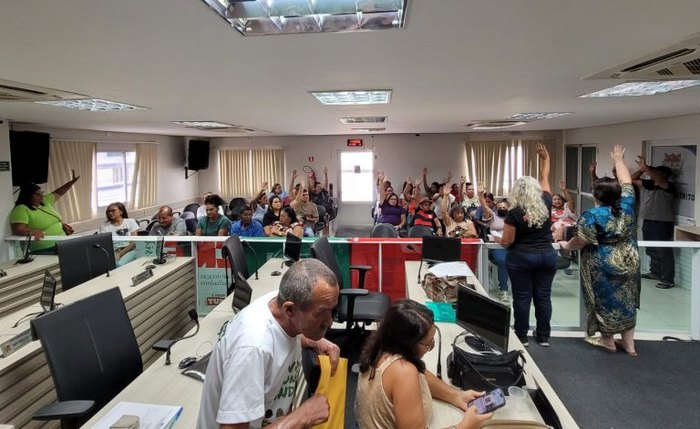 Reunião dos trabalhadores da educação de Rio Largo com o Sinteal