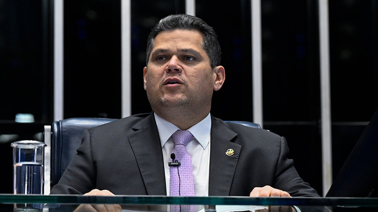 Estatuto do Aprendiz é retirado de pauta após acordo, informa Davi Alcolumbre