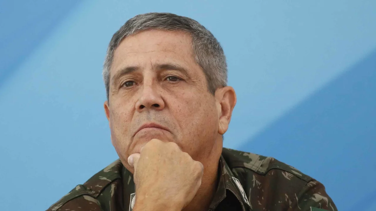 Moraes autoriza Braga Netto a fazer curso à distância para redução da pena