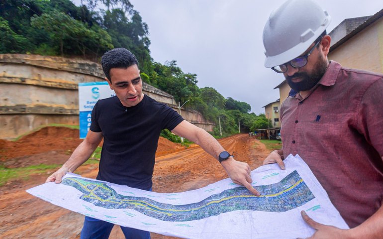 JHC visita obras de pavimentação e drenagem no Vale do Reginaldo