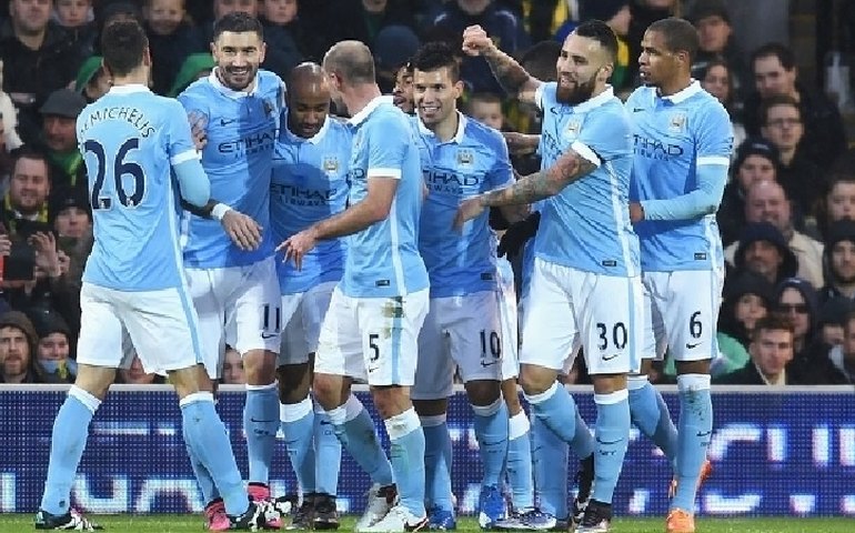 Manchester City derrota Southampton e segue na perseguição ao Arsenal no Inglês