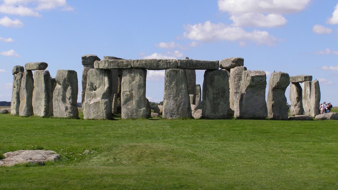 Estrutura de madeira de 5 mil anos pode reescrever a história de Stonehenge