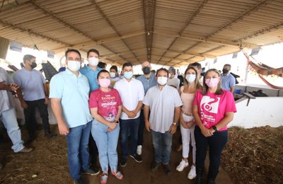 Comitiva de parlamentares prestigia a Expo Bacia Leiteira em Batalha
