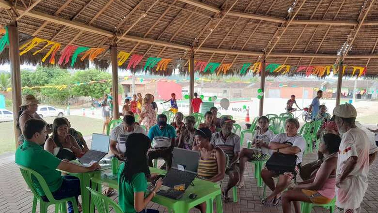 Comunidade Muquém recebe atendimento itinerante para inclusão na tarifa social de água e esgoto