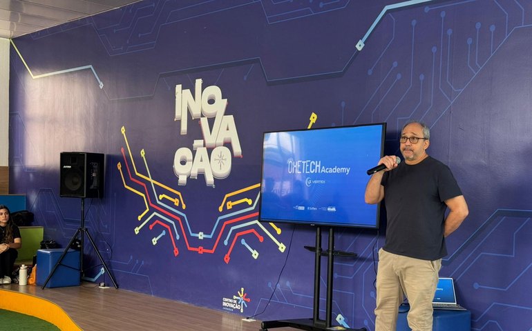 Imersão capacita instrutores de dez municípios para preparação do OxeTech Academy