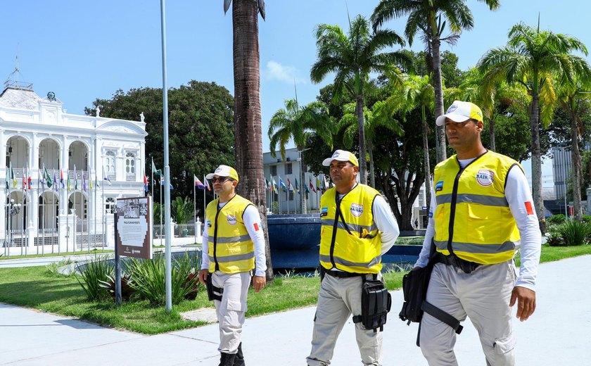 Ronda prende homem em situação de rua por ameaça com faca no Centro de Maceió