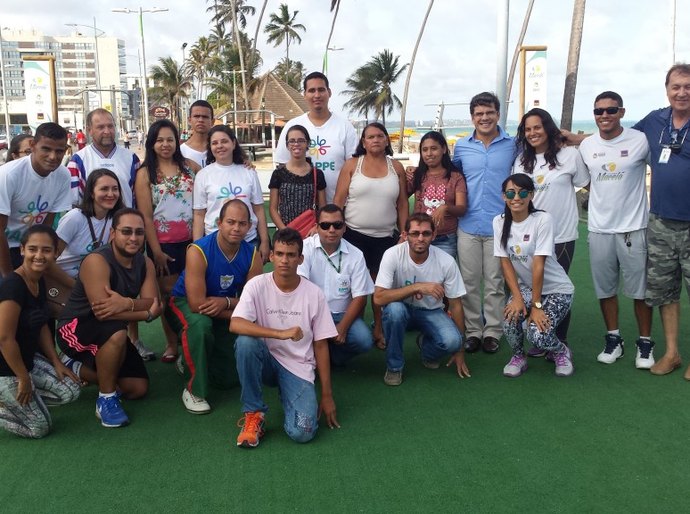 Pacientes atendidos pela Aappe visitam a Academia Maceió