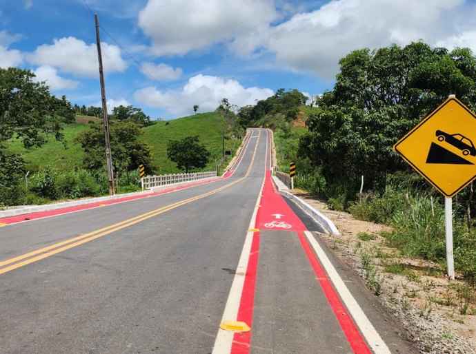 Obra do Alagoas de Ponta a Ponta liga BR-101 à AL-220 entre Junqueiro e Campo Alegre