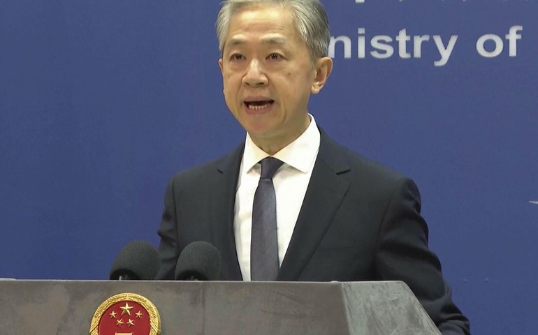 Inclusão de empresas chinesas em sanções à Rússia prejudica o comércio UE-China, diz MRE chinês