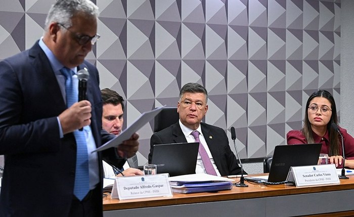 Alfredo Gaspar questionou Ingrid Pikinskeni sobre valores movimentados por empresas e em contas no nome dela